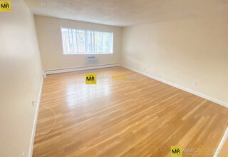 87 Gardner St, Unit 35 in Boston, MA - Building Photo - Building Photo