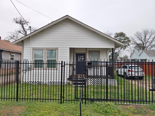 property at 1217 Campbell St
