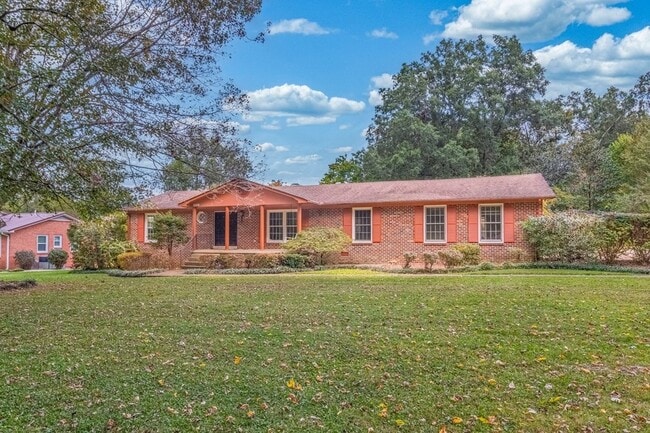 property at 204 Lake Cir Dr