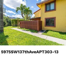 5975 SW 137th Ave in Miami, FL - Building Photo - Building Photo