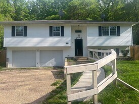 16600 Twilight Ln in St. Robert, MO - Building Photo