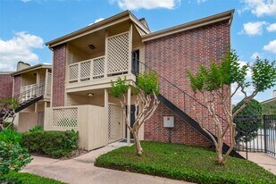 2121 El Paseo St in Houston, TX - Building Photo