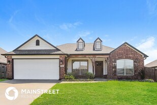 4743 S 203rd E Ave in Broken Arrow, OK - Building Photo
