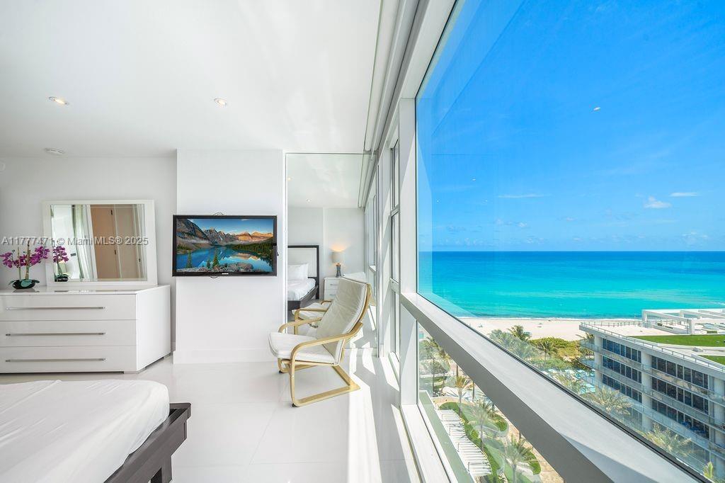 6801 Collins Ave in Miami Beach, FL - Building Photo