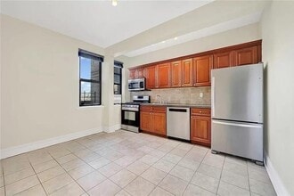 8020 4th Ave in Brooklyn, NY - Building Photo - Building Photo