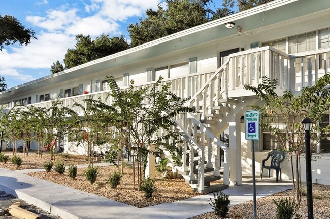property at 1140 S Ridgewood Ave