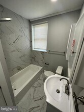 615 Vernon Rd in Philadelphia, PA - Building Photo - Building Photo