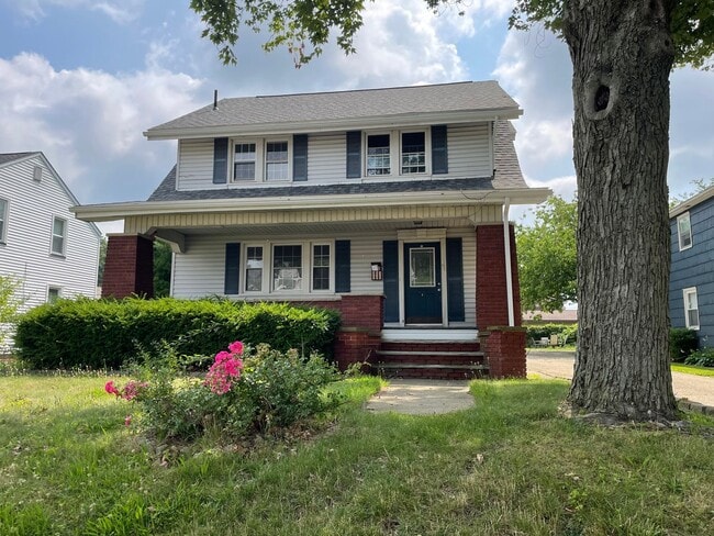 property at 336 Linwood Ave NW