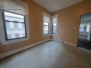 98 Salem St, Unit 4 in Boston, MA - Building Photo - Building Photo
