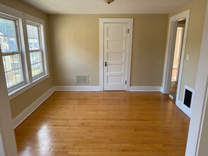 420 Church St, Unit 420 in Whitinsville, MA - Foto de edificio - Building Photo