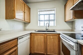 2978 Juniper Hills Blvd in Las Vegas, NV - Building Photo - Building Photo