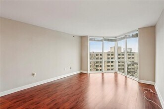 2870 Pharr Ct S Northwest in Atlanta, GA - Building Photo - Building Photo