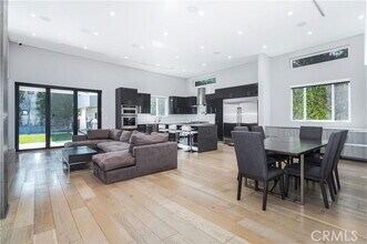 6230 Beeman Ave in Los Angeles, CA - Building Photo - Building Photo