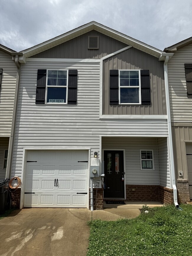 640 The Heights Ln in Calera, AL - Building Photo - Building Photo