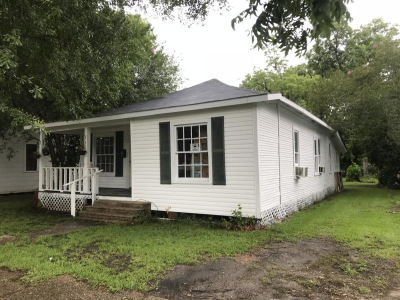 311 N Royal St in Deridder, LA - Building Photo