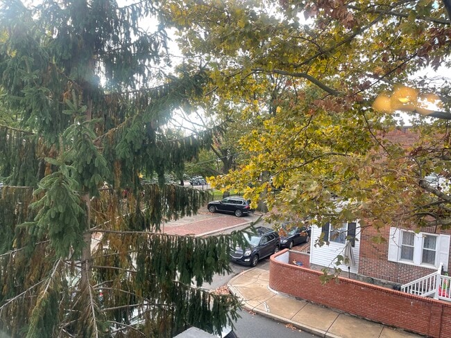 2713 S Alder St, Unit 2nd Floor