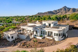 3256 E Palo Verde Dr in Paradise Valley, AZ - Building Photo - Building Photo