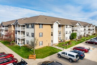Rosewood Villas - Senior in Madison, WI - Building Photo - Building Photo