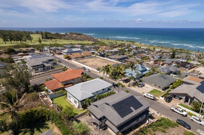 1379 Owaka St in Wailuku, HI - Building Photo - Building Photo