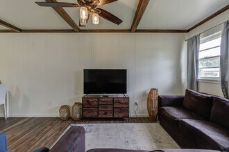 5323 33rd St in Lubbock, TX - Building Photo - Building Photo