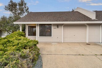 3325 Meadow Ct in Cameron Park, CA - Building Photo - Building Photo