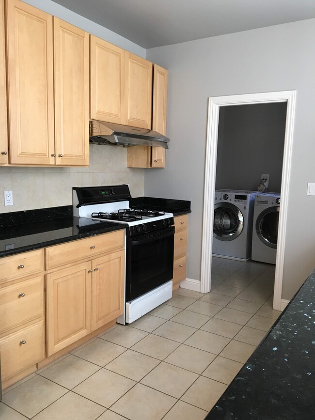 824 26th Ave, Unit 824 in San Francisco, CA - Building Photo - Building Photo