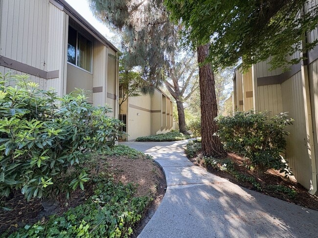 property at 505 Cypress Point Dr