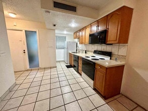 715 SW 75th St in Gainesville, FL - Building Photo - Building Photo