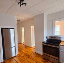 202 Elm St in Biddeford, ME - Building Photo