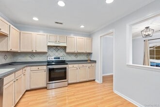 104 Sparrow Ridge Rd in Carmel, NY - Building Photo - Building Photo