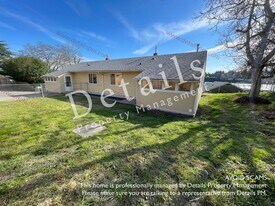 116 Oak St in Bremerton, WA - Building Photo