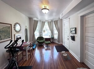 1905 W Henderson St, Unit 1 in Chicago, IL - Building Photo - Building Photo