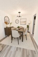 7076 Wildwood Cir in Louisville, KY - Building Photo - Building Photo