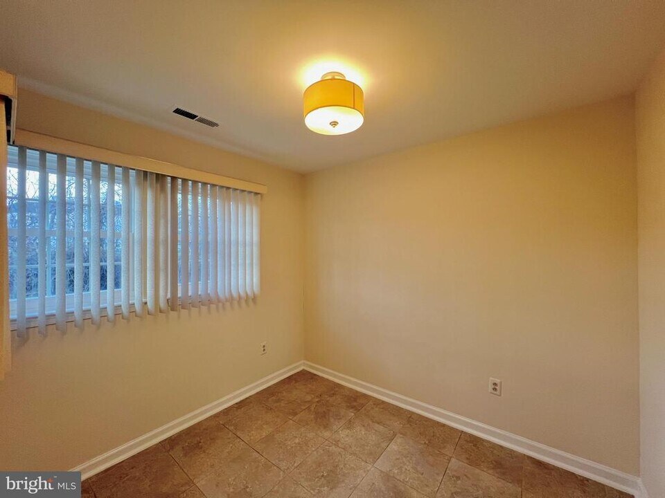 8589 Falls Run Rd in Ellicott City, MD - Building Photo