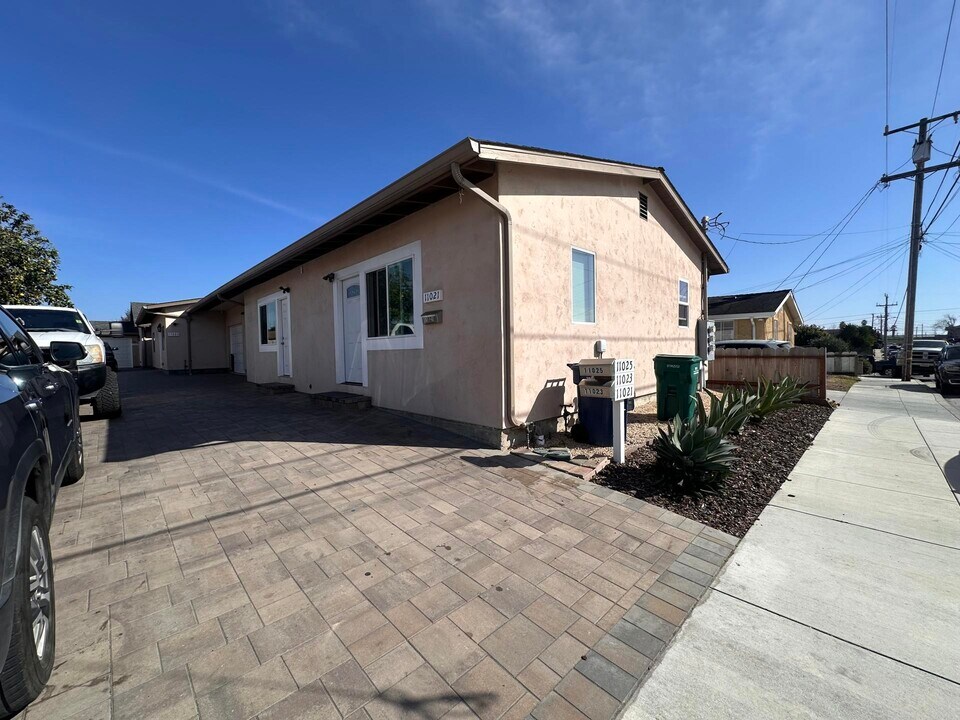 11021 Haight St in Castroville, CA - Building Photo