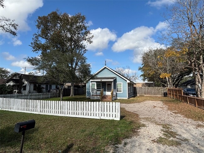 5424 4th St in Katy, TX - Building Photo - Building Photo