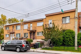 2113 Régent Av in Montréal, QC - Building Photo