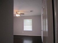 5203 Dewberry St photo'