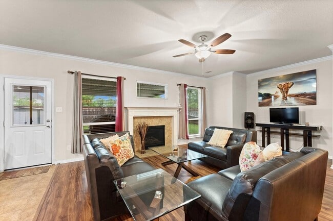 914 Spring Heights Dr in Spring, TX - Building Photo - Building Photo