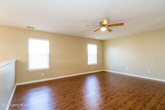 9612 Arrowridge Dr in Louisville, KY - Building Photo - Building Photo