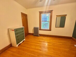 5230 W Henderson St in Chicago, IL - Building Photo - Building Photo