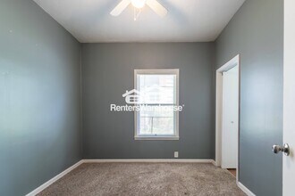 1822 S Northern Blvd in Independence, MO - Building Photo - Building Photo