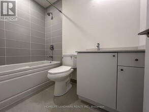 3260 Sheppard Ave E in Toronto, ON - Building Photo - Building Photo
