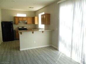 9733 Villa Lorena Ave in Las Vegas, NV - Building Photo - Building Photo