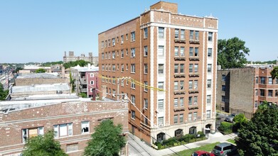 7040-7050 S Merrill Ave in Chicago, IL - Building Photo - Building Photo