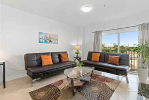 2280 SW 32nd Ave in Miami, FL - Building Photo