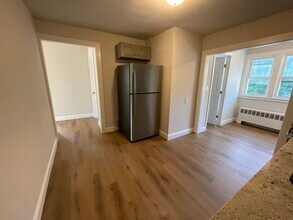 31 Main St-Unit -3 in Essex, CT - Building Photo - Building Photo