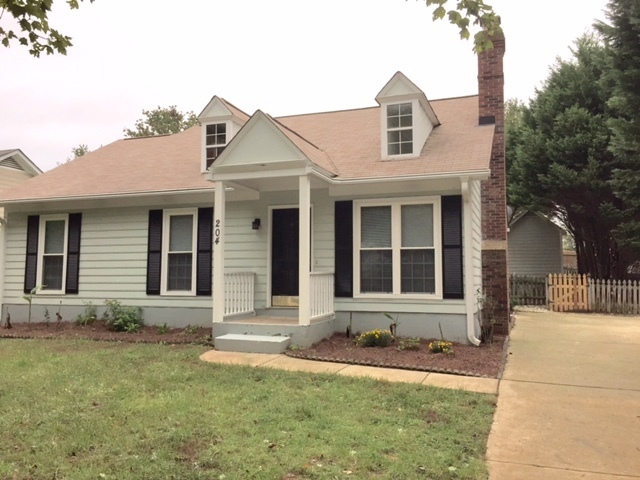 204 Stratford Dr in Indian Trail, NC - Building Photo - Building Photo