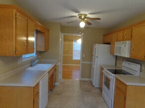 1484 Buchanon Dr in Clarksville, TN - Building Photo - Building Photo