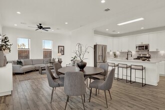 6635 T C Jester Blvd in Houston, TX - Building Photo - Building Photo